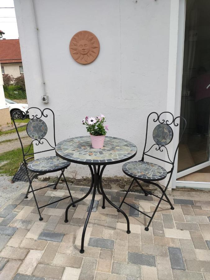 Ferienhaus Blaue Blume Mit 11 Kw Ladestation, Kamin, Terrasse, Eingezaeuntem Garten, Sauna, Wlan, Netflix, 2 Hunde Willkommen! Гюнтерсберге Экстерьер фото