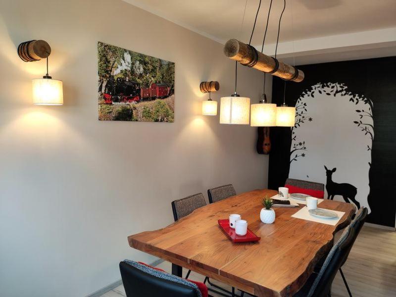 Ferienhaus Blaue Blume Mit 11 Kw Ladestation, Kamin, Terrasse, Eingezaeuntem Garten, Sauna, Wlan, Netflix, 2 Hunde Willkommen! Гюнтерсберге Экстерьер фото