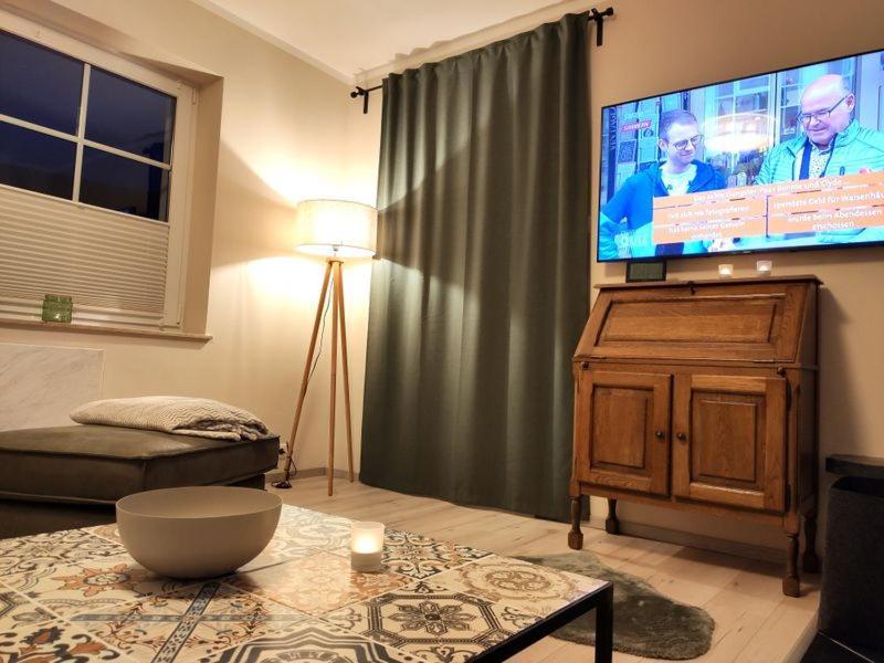 Ferienhaus Blaue Blume Mit 11 Kw Ladestation, Kamin, Terrasse, Eingezaeuntem Garten, Sauna, Wlan, Netflix, 2 Hunde Willkommen! Гюнтерсберге Экстерьер фото